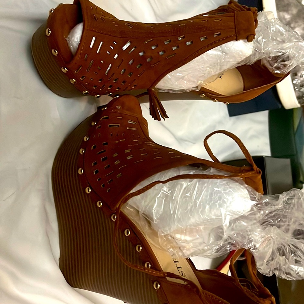 Cognac Woven Wedges w/ Gold Beading